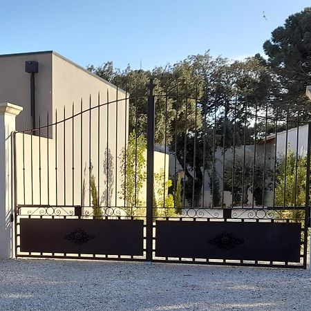 Bed and Breakfast La Mathilde Villeneuve-lès-Avignon Zewnętrze zdjęcie